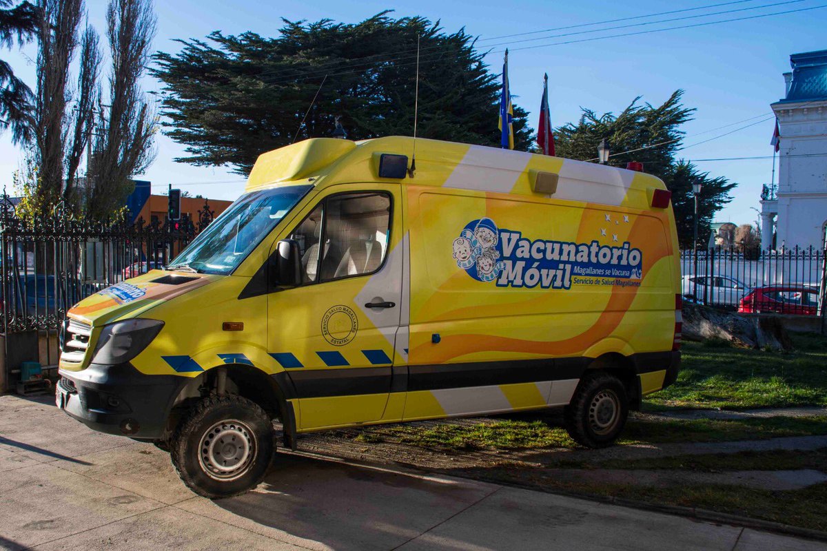 🔴#MagallanesSeVacuna Hoy presentamos junto a <a href="/SeremiSalud_XII/">SEREMI de Salud Magallanes</a> equipo #APS nuestro vacunatorio móvil, cuyo objetivo es aumentar los niveles de cobertura previo invierno, facilitando traslados de equipos extramurales y acercando acceso a vacunación de comunidad <a href="/ministeriosalud/">Ministerio de Salud</a>