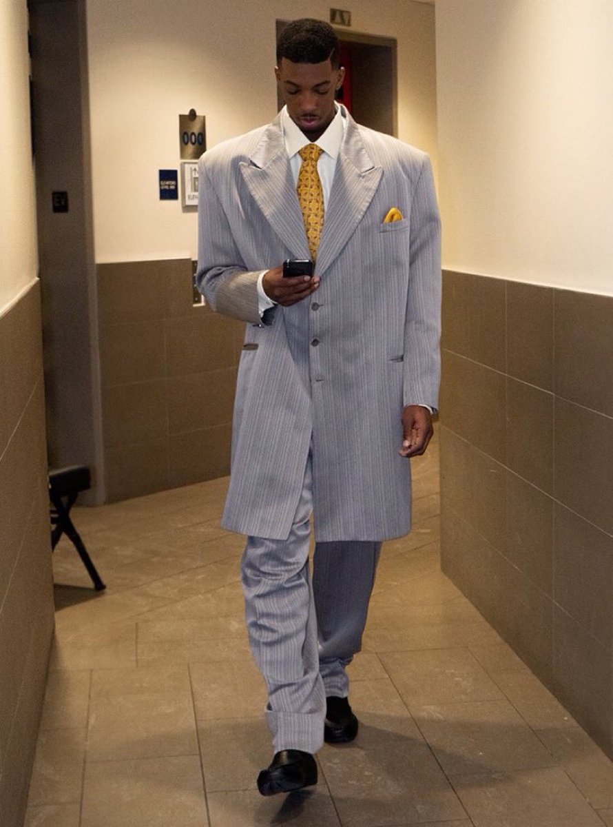 Me: I only smoke indica dawg, that sativa always makes me feel like 2015 Delon Wright on draft night

Plug: yeah don't worry bro, this is strait kush  

Me 11 minutes later: