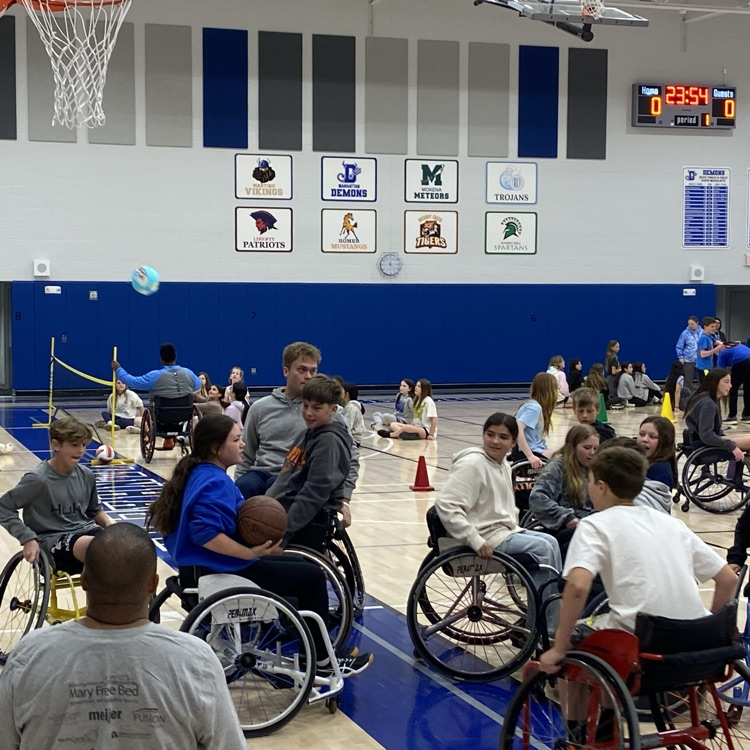 A special thank you to the Lincoln-Way Special Recreation Association for coming out to MJHS for a PE Takeover, where students participated in various activities! We appreciate their time and sharing information about their programs! Thanks, Mrs. Carroll, for setting this up!
