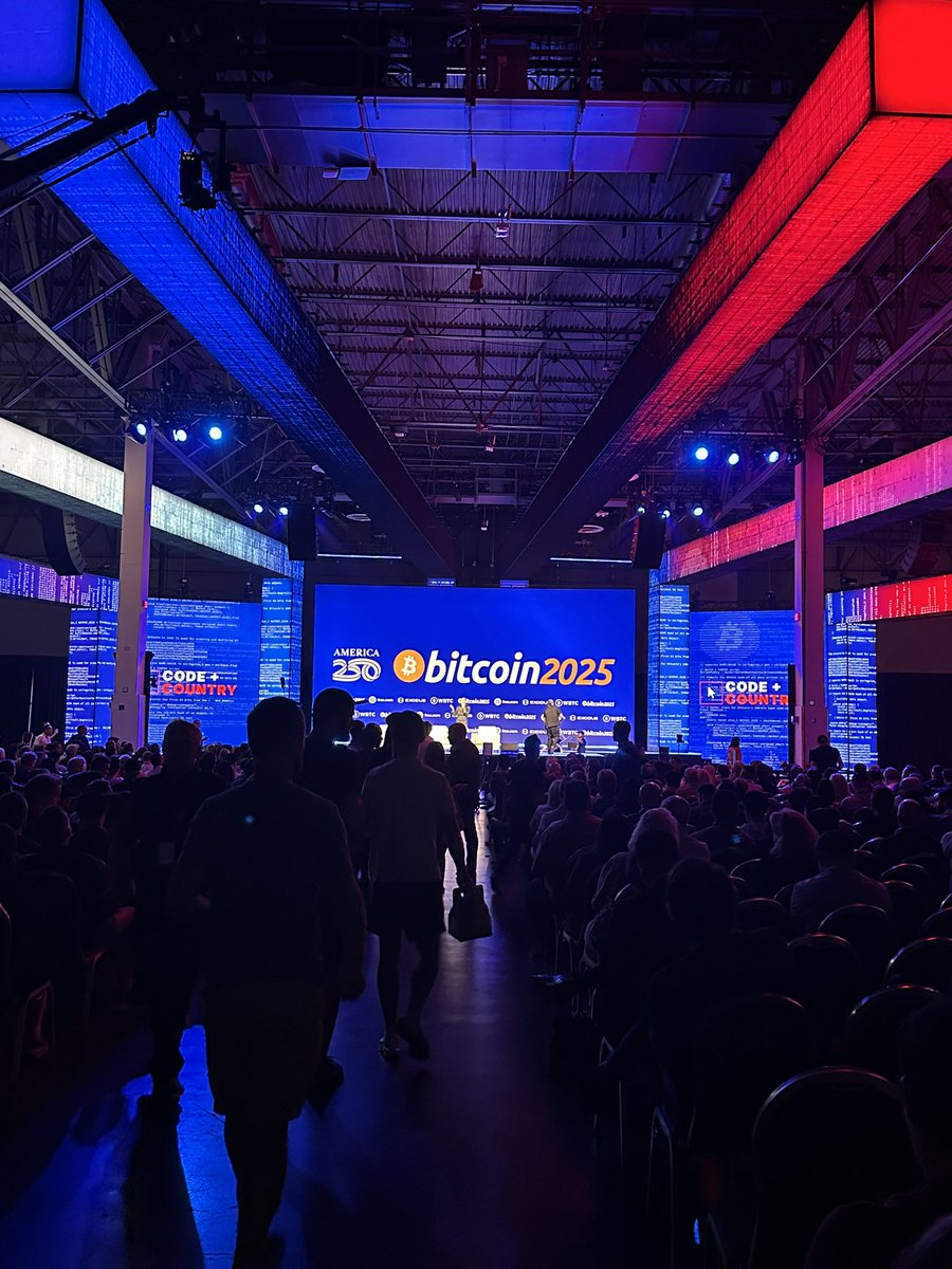 kaiaraofficial's tweet image. Day 1 at the @TheBitcoinConf  🧡🪽✨🫶🏼✨ Fun to be back and witness how much the industry has grown in such a short amount of time.

🎨 Art by @toddgray_studios 

🎬 @saylor

#hodl #bitcoin #stacksats #sovereignty