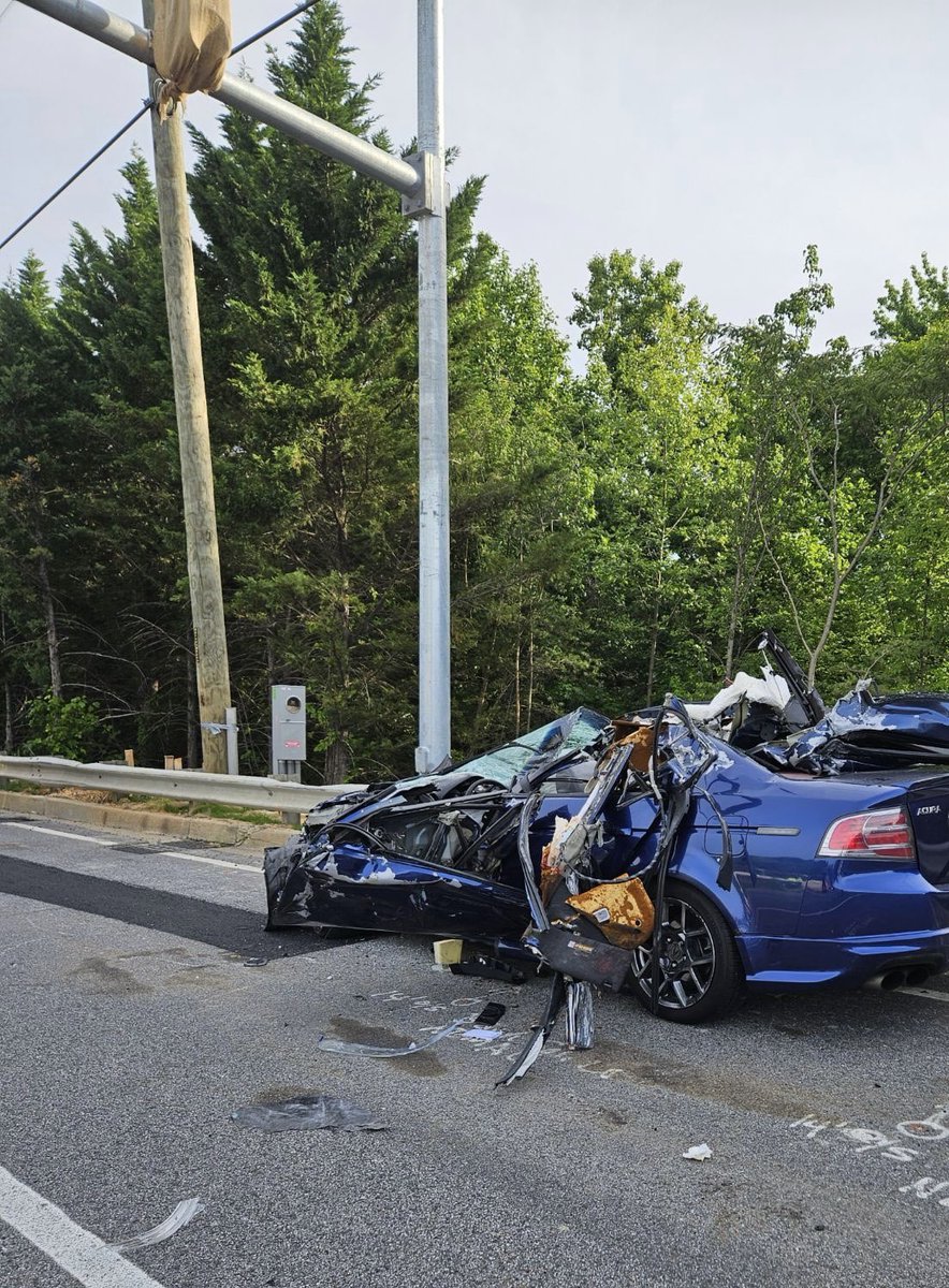 Squad 1 extricated one patient from this vehicle accident this morning on Veterans Parkway just prior to Annapolis Rd. This is the second vehicle extrication for the Squad in the last three days. #hv1fd