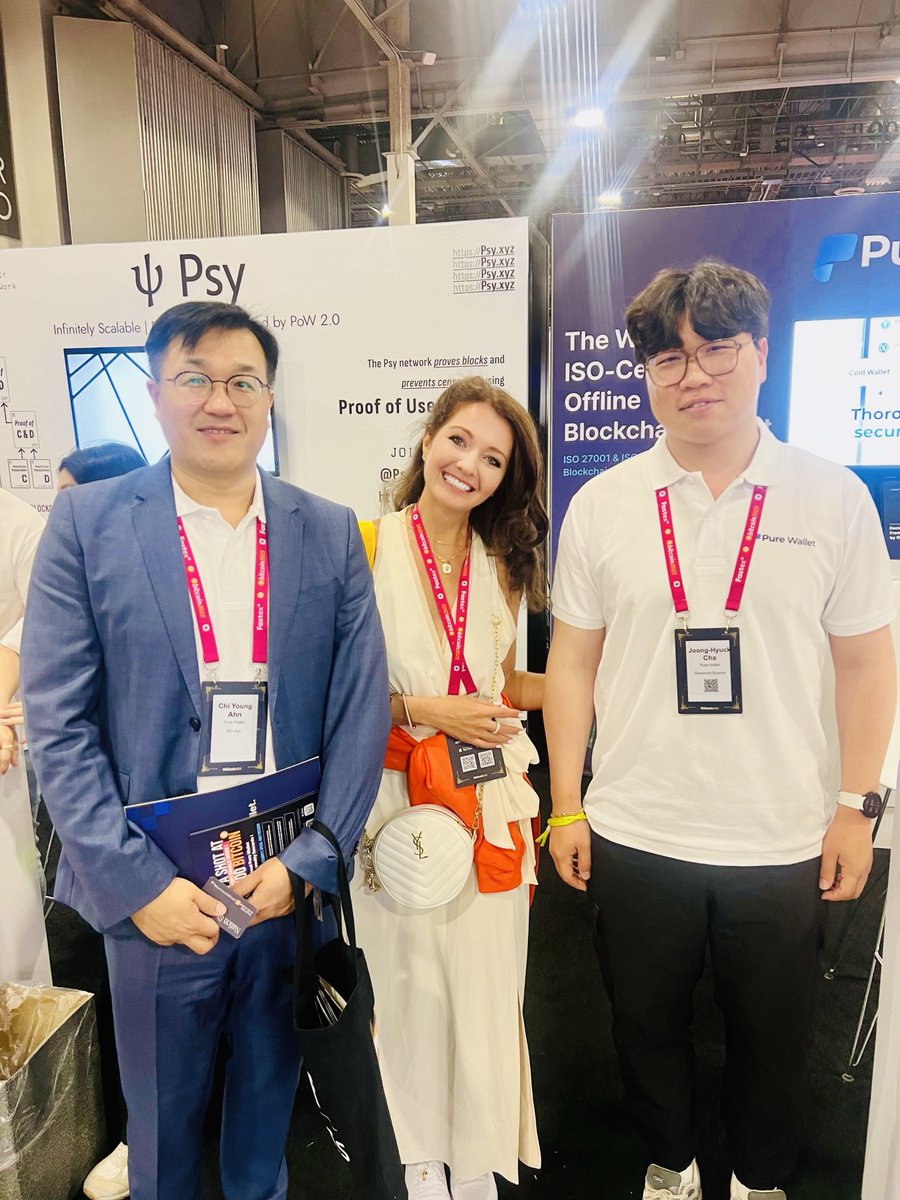 LionessOnX's tweet image. Was amazing to meet 👠👠 ⁦@PureWalletPlus⁩ - can’t wait to check you out further and ⁦@Ledger⁩ and ⁦@Trezor⁩ should feel some very steep competition - def a player to watch!