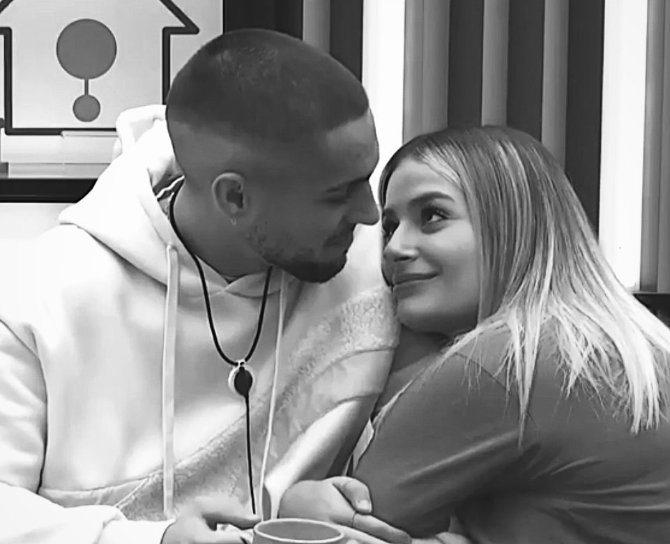 Mi debilidad 🩵
Toy emocionada viendo y leyendo lo que ponen todas 🥹🫶🏼
Los amo un montón 😍#LauMaMedioAño