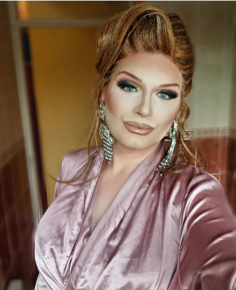TinaDParton2's tweet photo. Ready to start another week of shows across the country https://t.co/BKrq1Grwyz