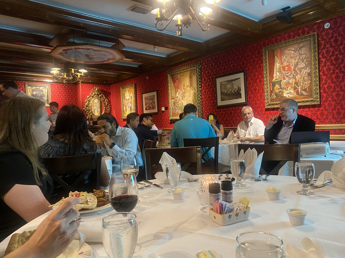 Great Updates in Hospital Medicine with Dr. Mike Roberts for #SHMTampaBay 

@societyhospmed #HowWeHospitalist