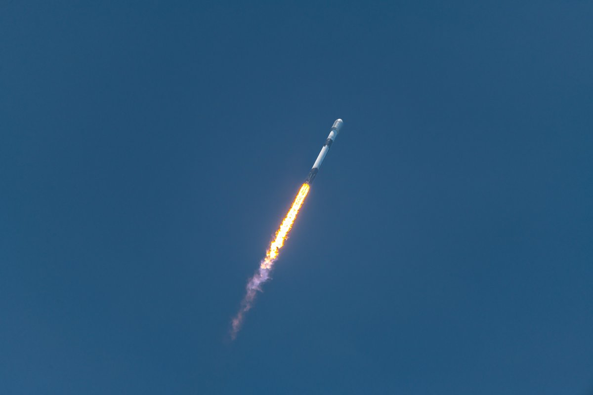 SLDelta45's tweet image. 44th Launch of the Year! 🚀
Every launch is a testament to teamwork, precision, and dedication—rain or shine, weekday or weekend.
Thanks to all the professionals behind the scenes who make mission success look easy.
@SpaceForceDoD | @USSF_SSC