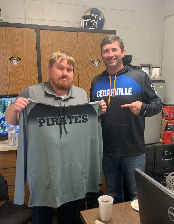 AdamsCoachs's tweet image. The Pirates just got a lot better!! Welcome @JTBarlow4 to the staff! One of the best in the business. Couldn’t be more excited about our third stop together! W.A.T.S.