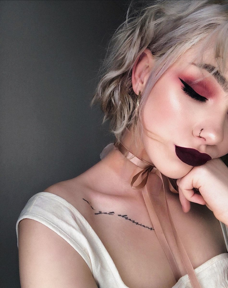 DawnofSass's tweet image. ↠𝓓𝓻𝓲𝓯𝓽𝓮𝓻. 𝓜𝓮𝓼𝓼𝔂 𝓰𝓲𝓻𝓵.𝓡𝓮𝓼𝓽𝓵𝓮𝓼𝓼 𝓪𝓷𝓭 𝔀𝓲𝓵𝓭-𝓱𝓮𝓪𝓻𝓽𝓮𝓭. 𝓕𝓲𝓮𝓻𝓬𝓮𝓵𝔂 𝓵𝓸𝔂𝓪𝓵 𝓽𝓸 𝓸𝓷𝓵𝔂 𝓸𝓷𝓮 𝓹𝓮𝓻𝓼𝓸𝓷, 𝓜𝓲𝓼𝓽𝔂 𝓑𝓪𝓻𝓷𝓮𝓽𝓽.