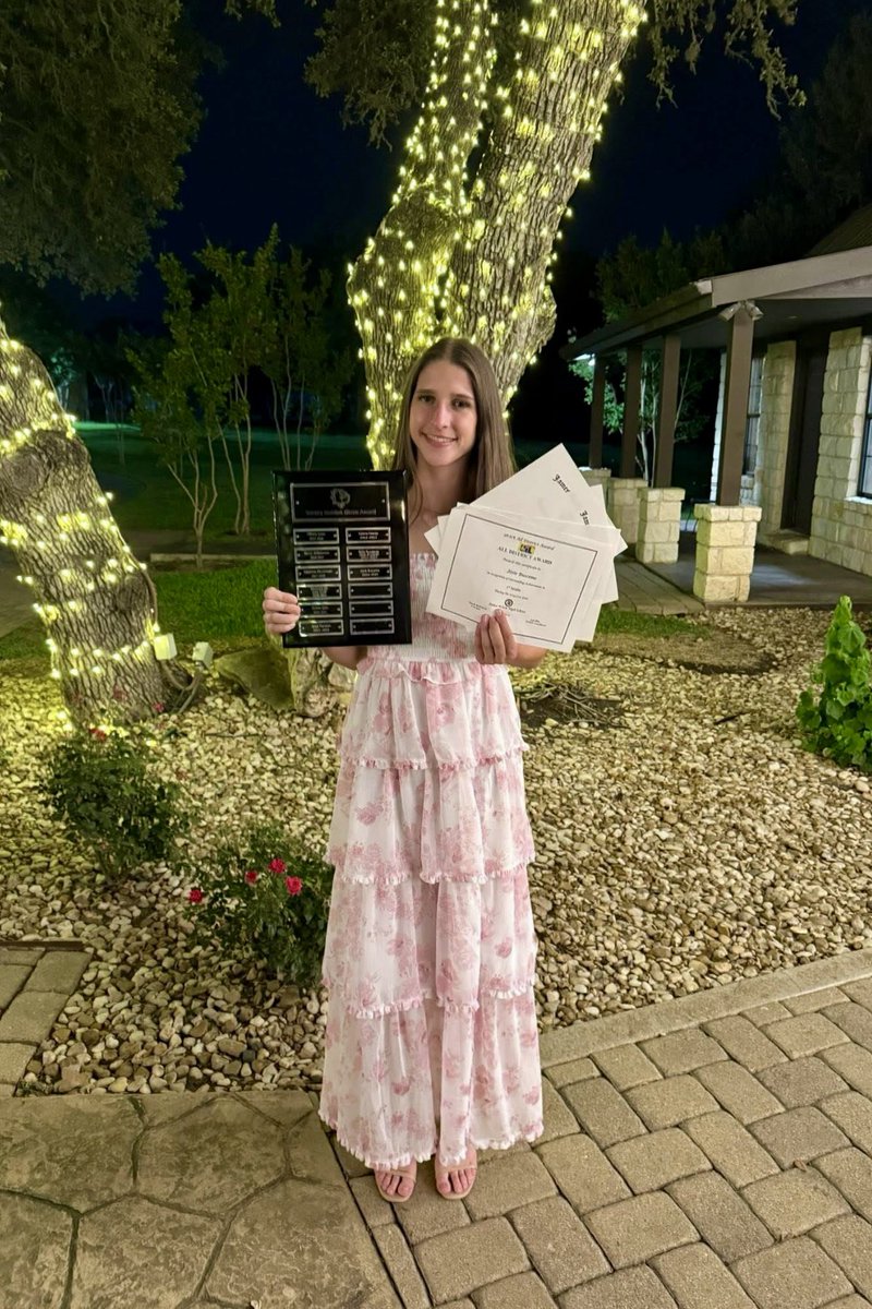 Josie Busceme (@josie_busceme) on Twitter photo Grateful for the support from my coaches, teammates, and family — couldn't have achieved this without you all! Here's to continued growth and success! 💪🔥🥎
#Teamwork #HardWorkPaysOff
<a href="/BowieGirlsSoftb/">Bowie Girls Softball</a> <a href="/AISDAthletics/">Austin ISD Athletics</a> <a href="/var_austin/">VAR</a> <a href="/bombers_fp/">Bombers Fastpitch</a> <a href="/bombercoach/">Scott Smith</a> Grateful for the support from my coaches, teammates, and family — couldn't have achieved this without you all! Here's to continued growth and success! 💪🔥🥎
#Teamwork #HardWorkPaysOff
<a href="/BowieGirlsSoftb/">Bowie Girls Softball</a> <a href="/AISDAthletics/">Austin ISD Athletics</a> <a href="/var_austin/">VAR</a> <a href="/bombers_fp/">Bombers Fastpitch</a> <a href="/bombercoach/">Scott Smith</a>