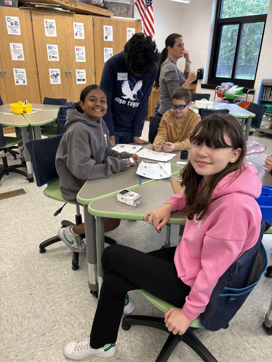 MDzSabatini's tweet photo. Learning from some of the high school students in our engineering programs! We had a blast building and coding some mini robots🤖 #WeAreBethpage https://t.co/8L7oKQzWCd