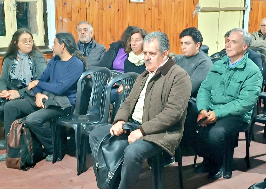 José Arteaga (@joserarteaga) on Twitter photo En el Centro de Fomento Barrio Jardín de Villa Elisa, asistimos a la presentación de Recuperar Malvinas, el libro de <a href="/A_RamosPadilla/">Alejo Ramos Padilla</a>, quien disertó junto a Pablo Vassel y <a href="/_betoalonso/">Ernesto Alonso</a>.
Un encuentro inspirador en el que se presentaron argumentos históricos, jurídicos y desde la En el Centro de Fomento Barrio Jardín de Villa Elisa, asistimos a la presentación de Recuperar Malvinas, el libro de <a href="/A_RamosPadilla/">Alejo Ramos Padilla</a>, quien disertó junto a Pablo Vassel y <a href="/_betoalonso/">Ernesto Alonso</a>.
Un encuentro inspirador en el que se presentaron argumentos históricos, jurídicos y desde la
