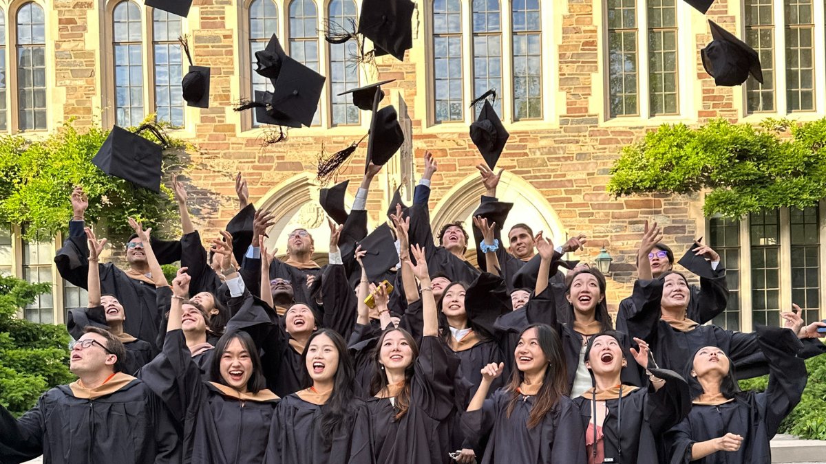 PrincetonBCF's tweet image. These tigers have earned their stripes! Congratulations to our 2025 Master in Finance graduates as they prepare to enter the finance world and take it by storm. #Princeton25 #PrincetonU
Read more about the celebration and our prize winners: bit.ly/3Z5YmkV