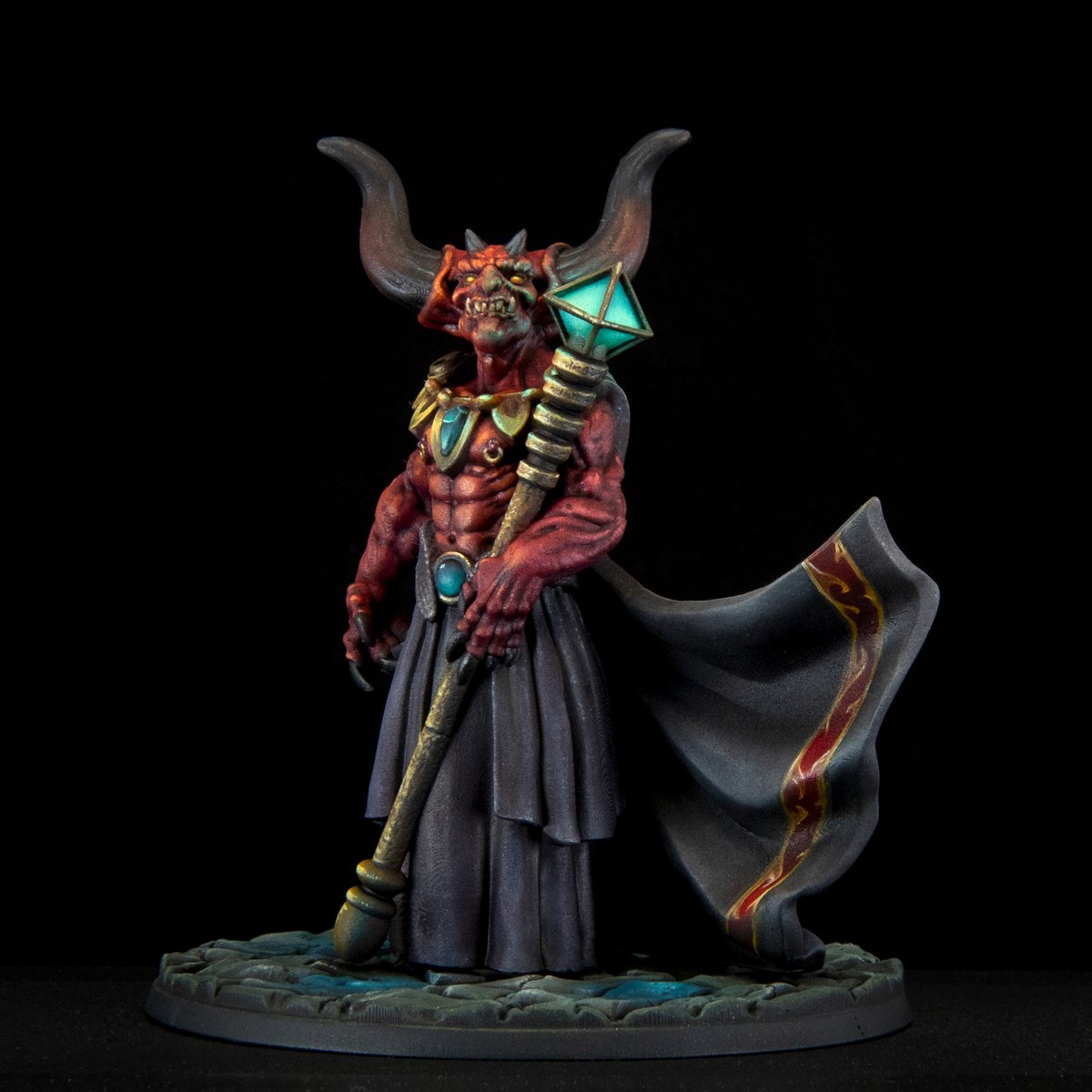 HotGoblinJP's tweet image. OSL（オブジェクト・ソース・ライティング）は試したことありますか？💡 ミニチュア自体が光源になっているような効果を出すペイント技法です。キャラクターの持つランタンや魔法のエフェクトが、本当に光っているように見せられるんですよ！✨

#ミニチュアペイント #OSL #塗装テクニック  #TRPG…