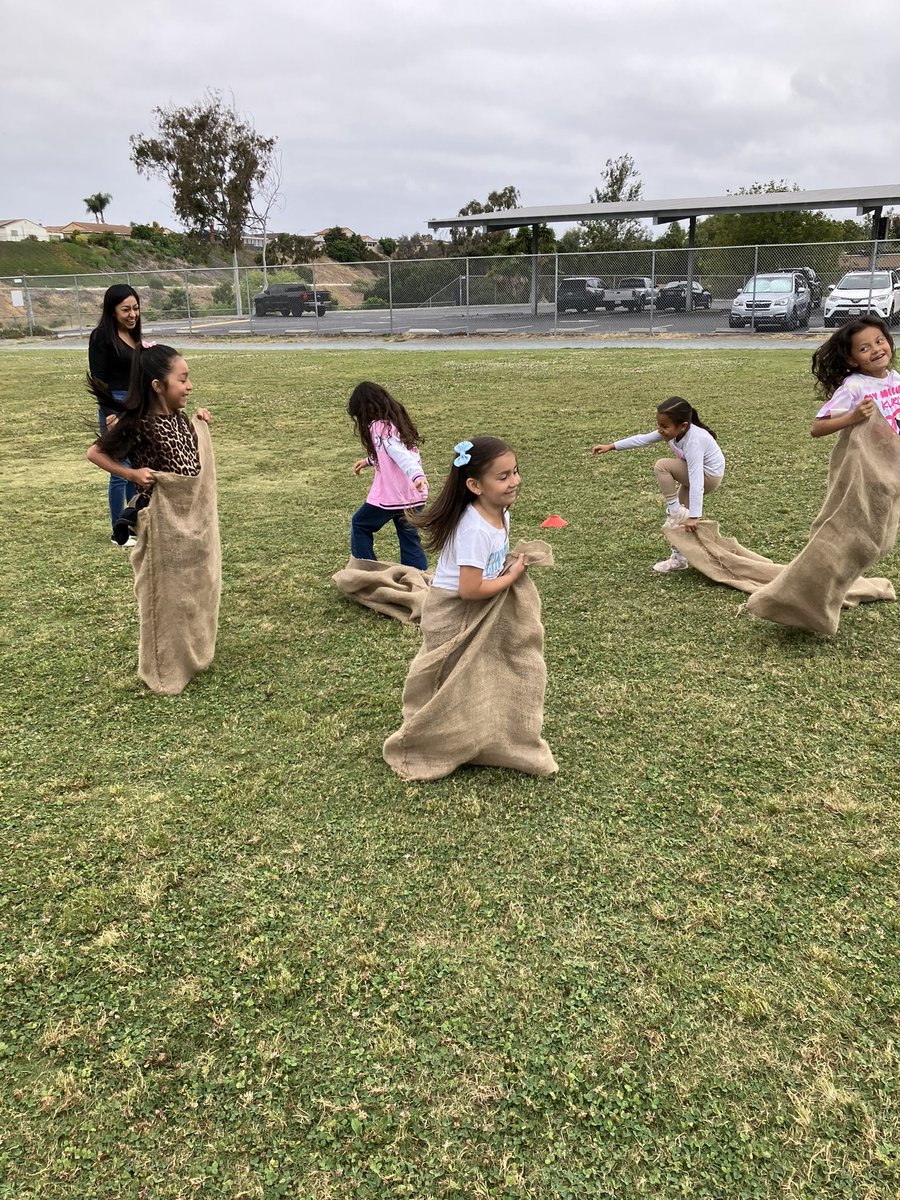 penceSBUSD's tweet image. It was a busy day that began with 196 students who had perfect attendance received a game event and 6th grade ancient history reports were presented to parents and peers. @sbusd_news #pencepenguins @Supt_SBUSD
