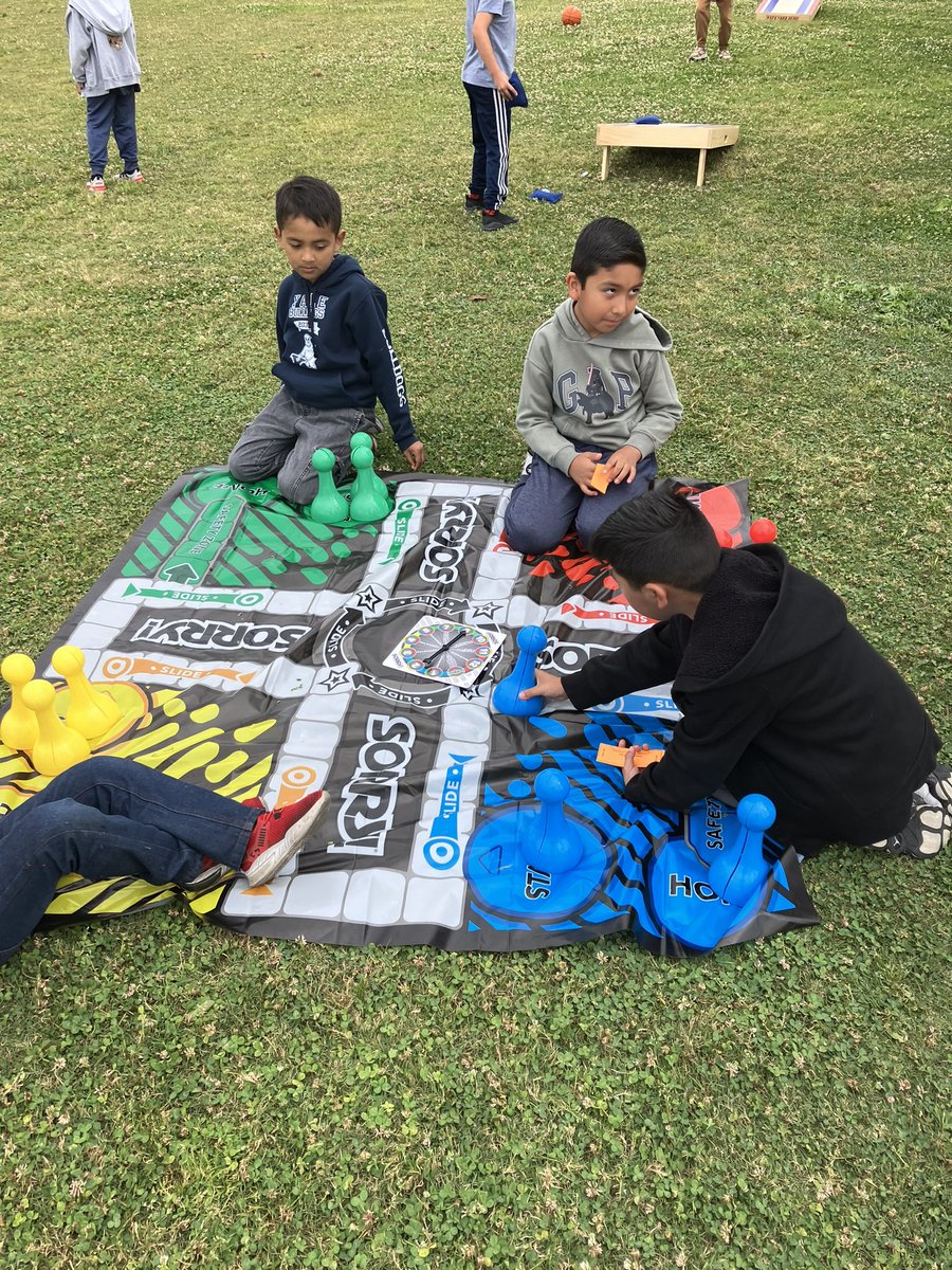 penceSBUSD's tweet image. It was a busy day that began with 196 students who had perfect attendance received a game event and 6th grade ancient history reports were presented to parents and peers. @sbusd_news #pencepenguins @Supt_SBUSD