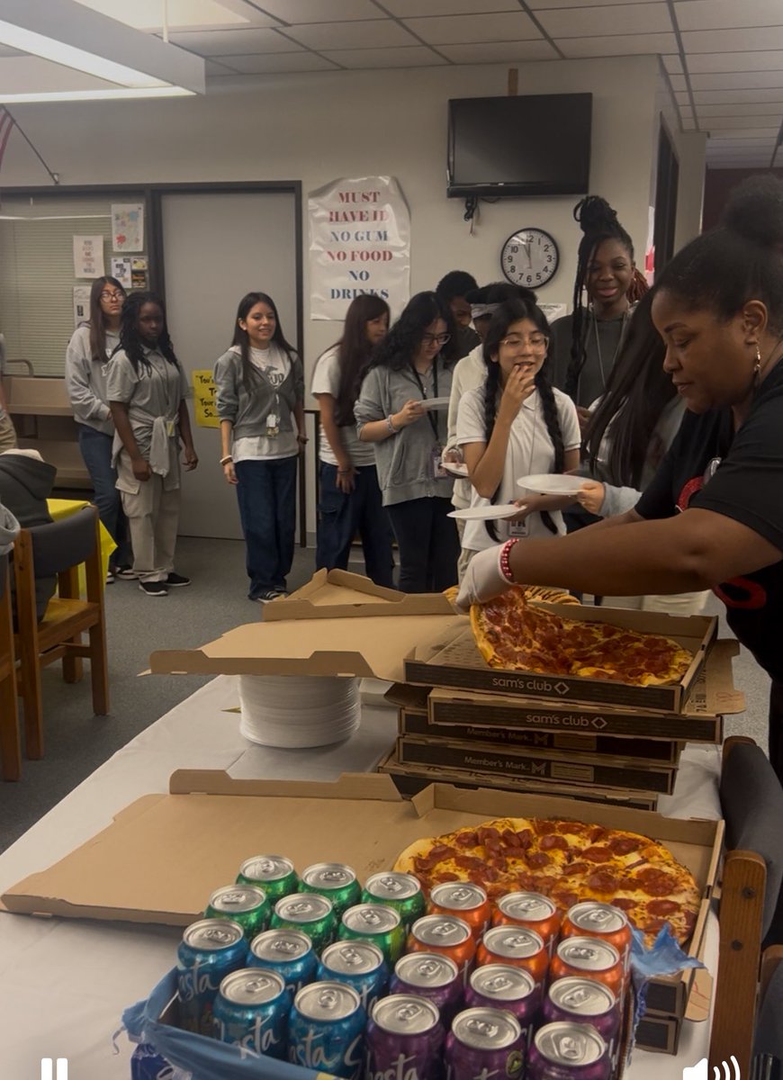 Attendance &amp; Honor Roll Pizza  Party🍕 <a href="/HolubMiddle/">Holub Middle</a> <a href="/AliefISD/">Alief ISD</a>