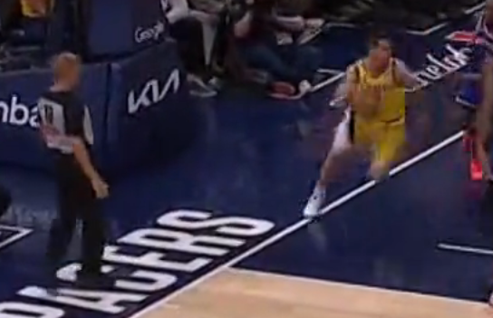 Toxic___J's tweet image. Somebody please explain how this is not called out of bounds. Should we have AI officiating these games since they are rigged anyways? #NBAPlayoffs #NBAonTNT #NBAPlayoffs2025 @SHAQ