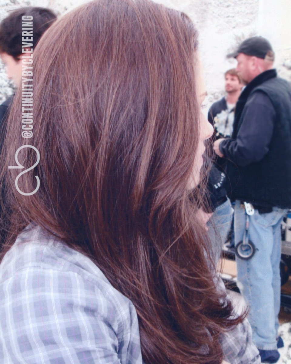 Kristen Stewart no set de Eclipse em fotos postadas por Bonnie Clevering!