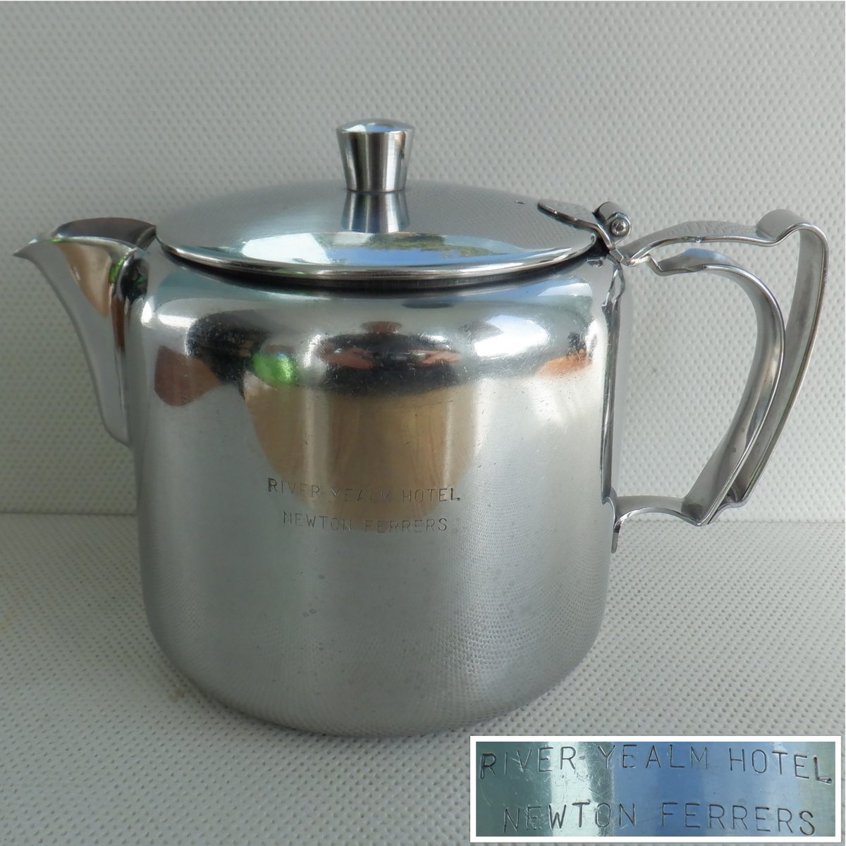 EverRotating's tweet photo. A vintage 1950s Olde Hall 1Β½ pint stainless steel teapot inscribed with the River Yealm Hotel Newton Ferrers. π«βοΈ
π https://t.co/iJXUWElznf
#Vintage #TeaHour #VintageFinds #HotelWare #ShopVintage https://t.co/rnnCDGjoiL