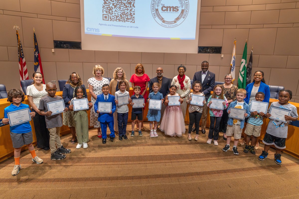 Last Tuesday, we celebrated 32 amazing 2nd graders for their incredible progress in early literacy. It’s always a joy to see our students and their families recognized for their dedication and hard work.