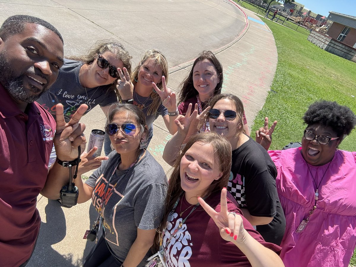 Braylon Linnear (@braylon_linnear) on Twitter photo 3:25 PM the last car is loaded and 24-25 is in the books! We finished the school year in winning fashion <a href="/roelementary/">Red Oak Elementary</a>! #WinTheDay 3:25 PM the last car is loaded and 24-25 is in the books! We finished the school year in winning fashion <a href="/roelementary/">Red Oak Elementary</a>! #WinTheDay