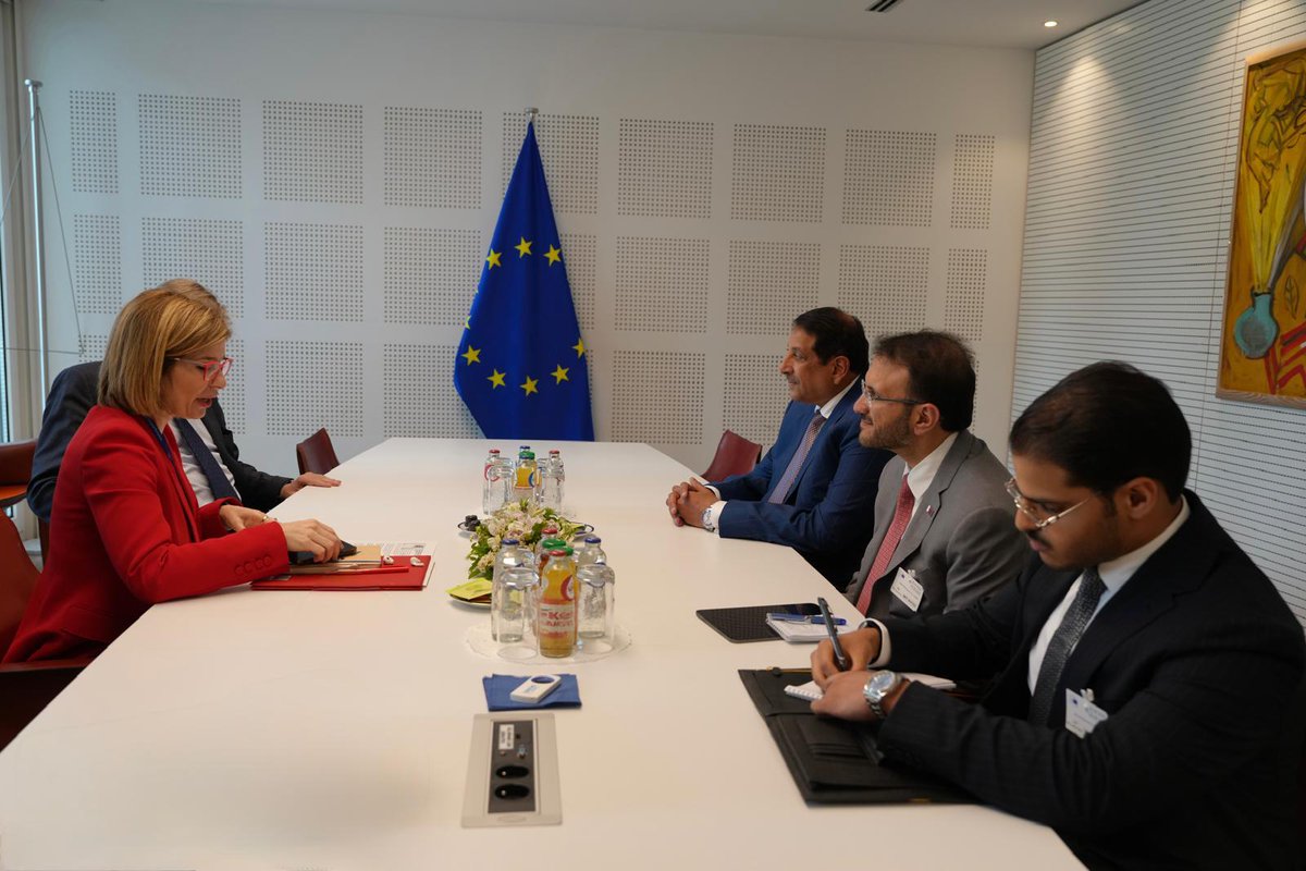 Ministry of Foreign Affairs - Qatar (@mofaqatar_en) on Twitter photo Advisor to Prime Minister and Foreign Ministry Spokesperson <a href="/majedalansari/">د. ماجد محمد الأنصاري Dr. Majed Al Ansari</a> Meets Vice Chair of European Parliament's Foreign Affairs Committee
#MOFAQatar Advisor to Prime Minister and Foreign Ministry Spokesperson <a href="/majedalansari/">د. ماجد محمد الأنصاري Dr. Majed Al Ansari</a> Meets Vice Chair of European Parliament's Foreign Affairs Committee
#MOFAQatar