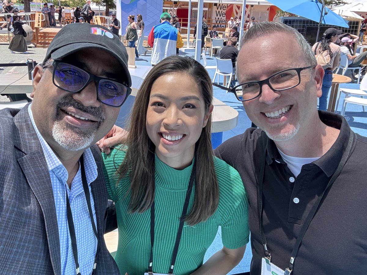 sarbjeetjohal's tweet photo. Seeing friends is the best part of the tech events! With @rseroter and @stephr_wong just before the #DeveloperKeynote starts at #GoogleIO 2025 in Mountain View. https://t.co/i2hsHVqitI