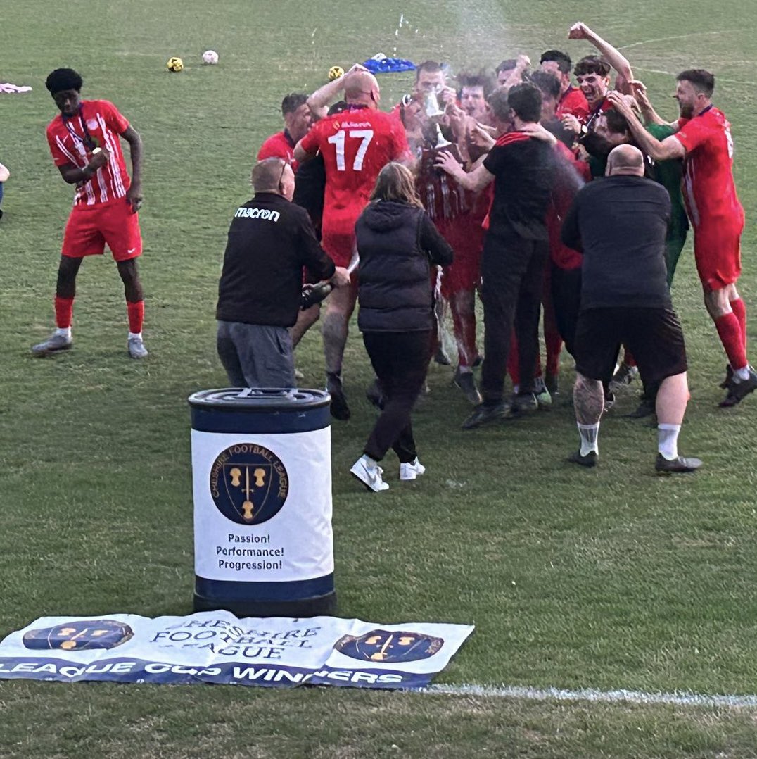 Congratulations FC St Helens 

Double Cup Winners 

<a href="/fcsthelens/">F C St.Helens</a>