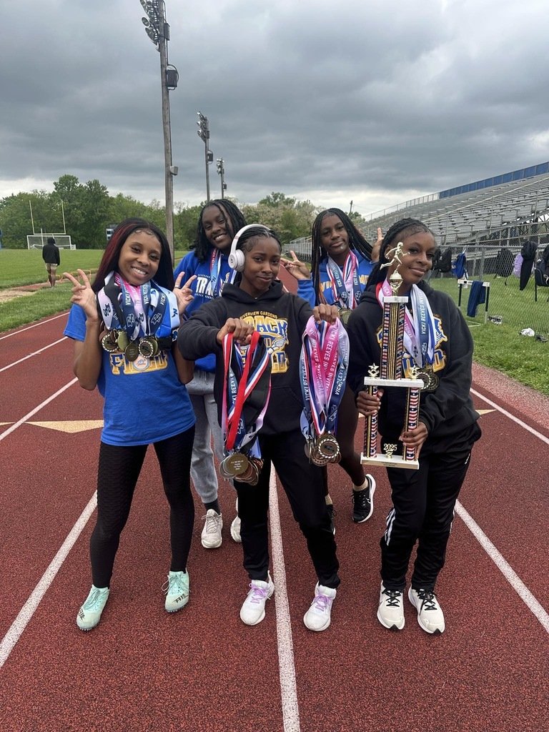 👟🥇⏱️Congratulations to the members of Riverview Gardens High School's track and field team for advancing to MSHSAA Track and Field sectionals on May 24 in Columbia, Missouri.  This is your team's moment to outshine the rest. 💪🏆🌟
