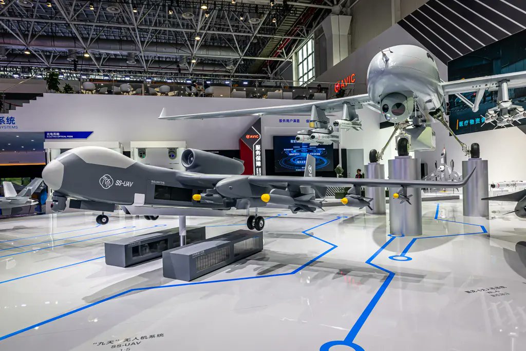 LiveONE_TV's tweet image. Chinese drone releases hundreds! 

Trade show stunner! 

#DroneRevolution #TechBreakthrough @elonmusk @TechCrunch