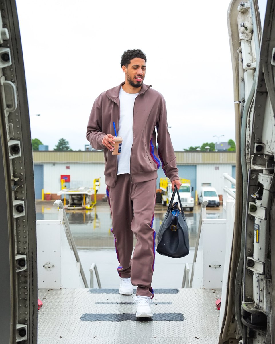 Pacers's tweet photo. New York, we're coming for ya. https://t.co/IU46fuWs68