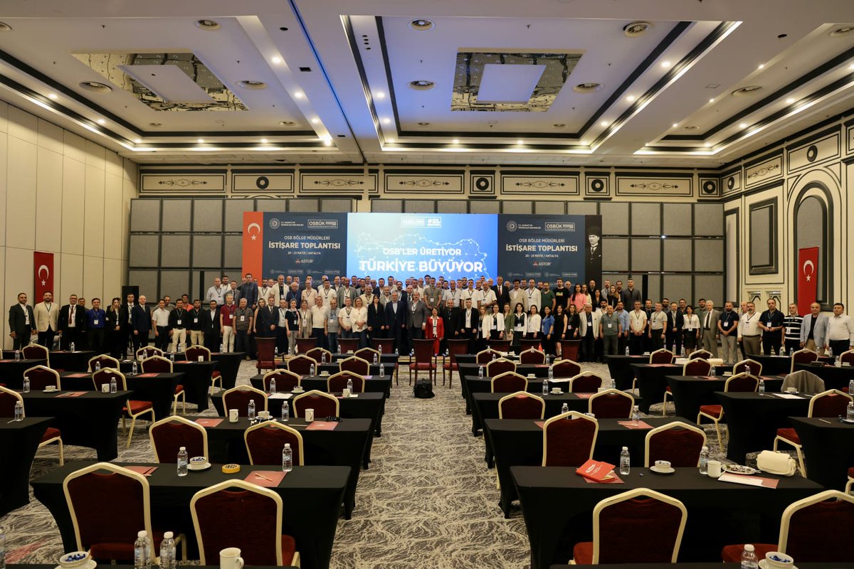 Osbuk_org's tweet photo. OSBÜK tarafından düzenlenen OSB Bölge Müdürleri İstişare Toplantısı başladı.

🔗 https://t.co/TdvMfsxc2V https://t.co/4kA2f7Gc3d