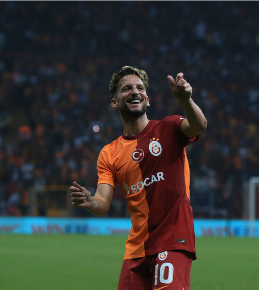 Galatsrysevgisi's tweet photo. 8 sene 3 şampiyonluk / 3 sene 3 şampiyonluk https://t.co/KOc1F0Kplm