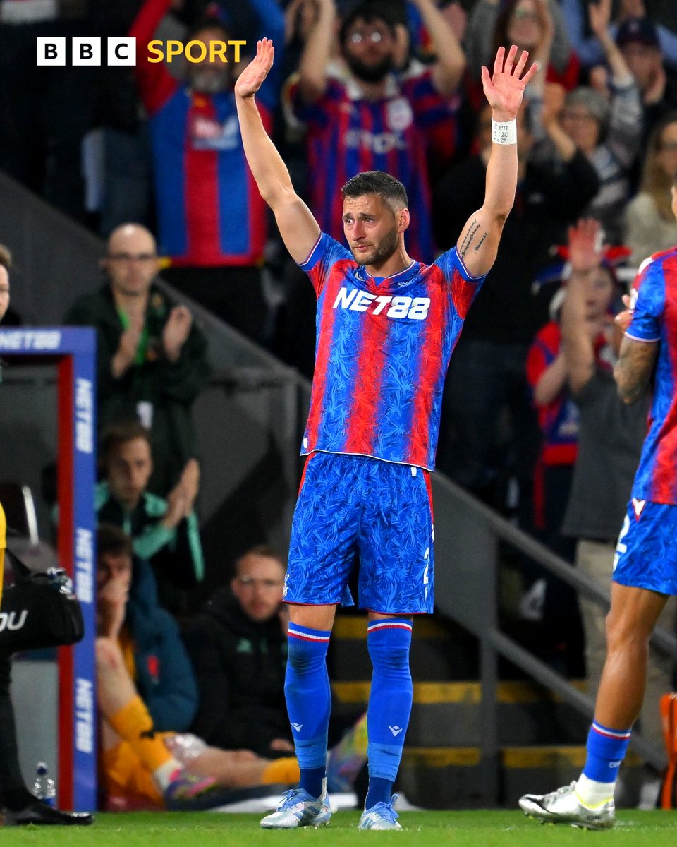 A goodbye to a club legend 🥺

Joel Ward comes off in his final home game for Crystal Palace after 13 years at the club ❤️