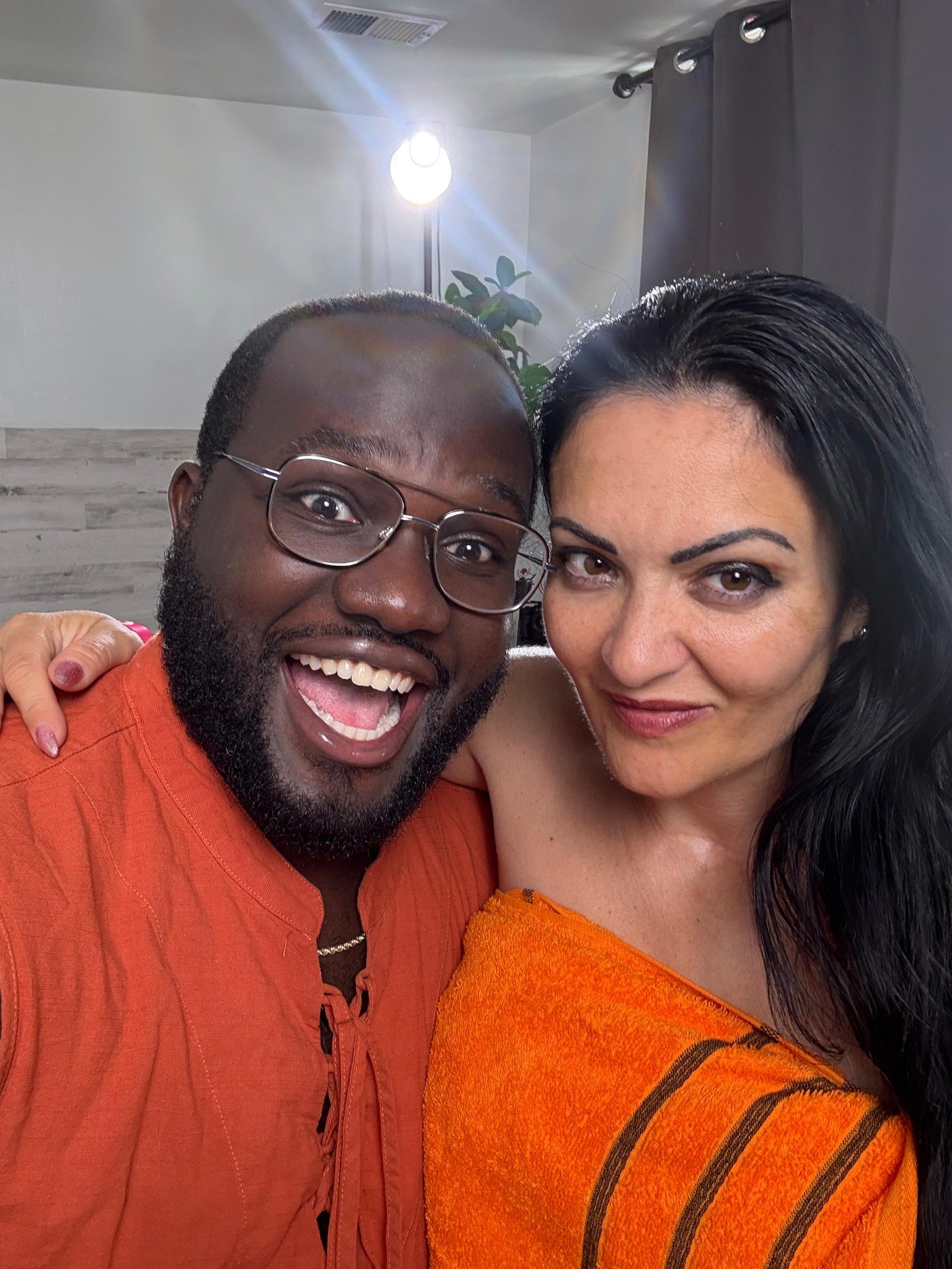 1 pic. I had a long flight from Italy and needed a massage, I'm so glad he was able to work me out 😉 @semajmedia https://t.co/KlzAB0zDer