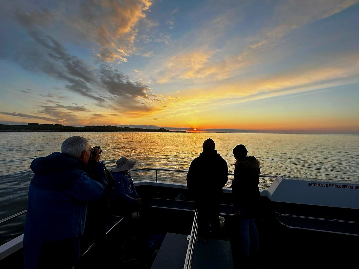Another cracking Sunset Cruise this evening. Why not join us. farneislandstours.co.uk #farneislands #sunset #serenity #seahouses