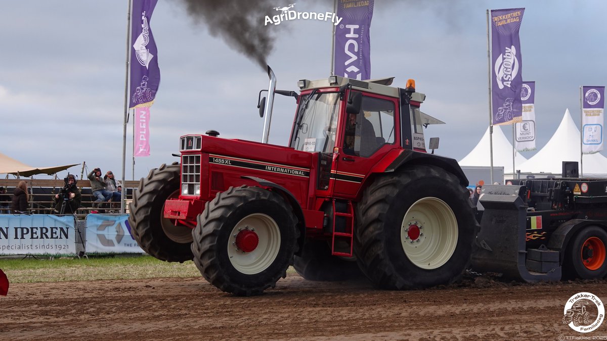 agridronefly's tweet photo. Trekkertrek Familiedag Dirksland Boerensport Klasse Compilatie video!
Boerensport Klasse ->https://t.co/9D1vCBTH9b https://t.co/F1nKD6EzHr