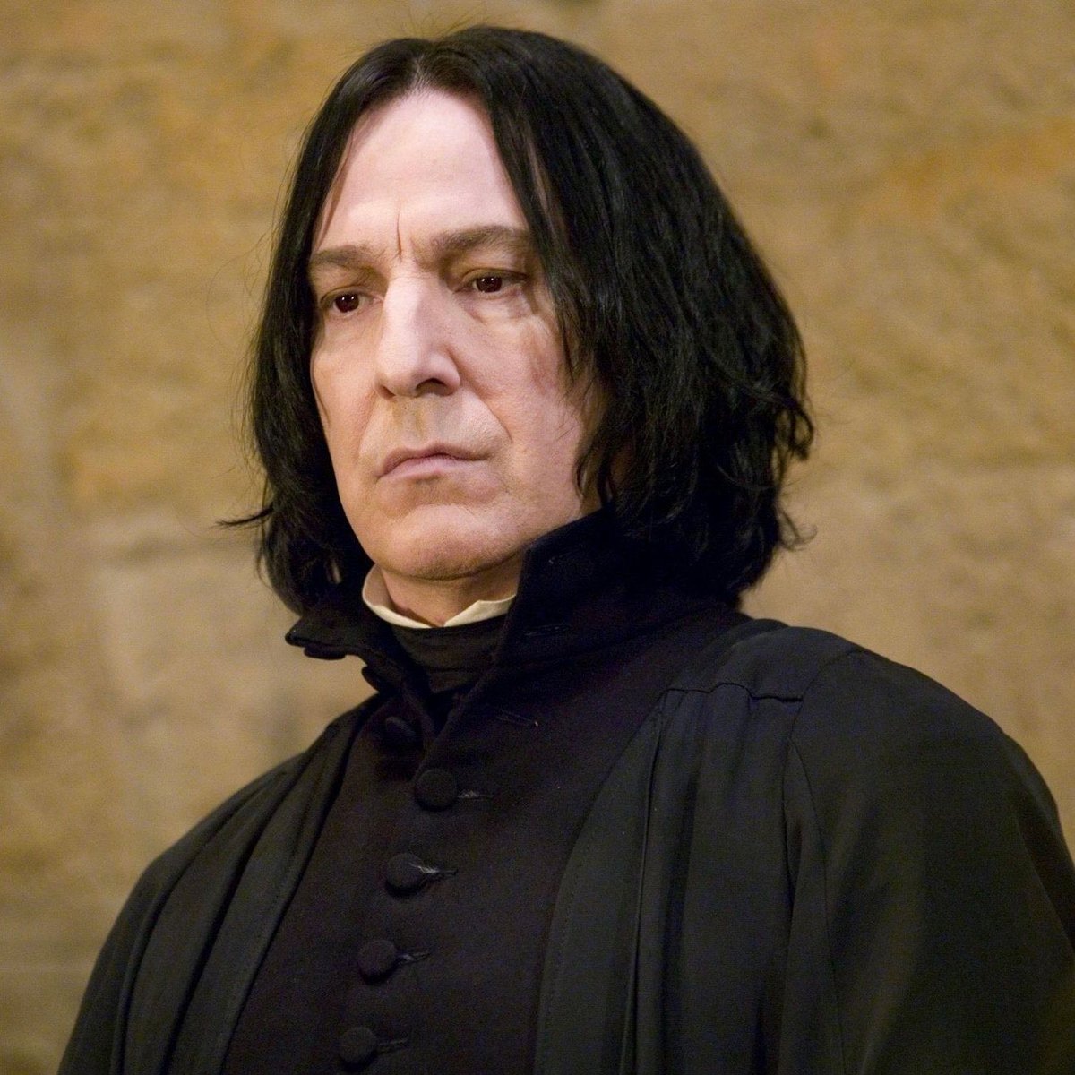 EiProfeta's tweet photo. Keanu Reeves se quita la barba y le entran ganas de quitarle puntos a Gryffindor. https://t.co/N4UVzPivtQ