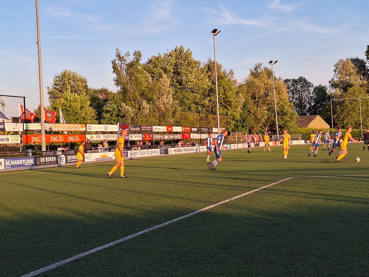 niek92jansen's tweet photo. β½οΈ VVG'25 π DZC'68
π
20-05-2025
βοΈ 1-1 (2-4 shoot-outs)
π Achterhoek Cup, halve finale
πSportpark Dichteren, Doetinchem π³π±
DZC'68 treft mede vierdedivisionist AZSV in de finale van de Achterhoek Cup na zege op VVG'25 β½
#DZC68 #VVG25 #Doetinchem #Gaanderen #Groundhopping https://t.co/twPLPuiekl