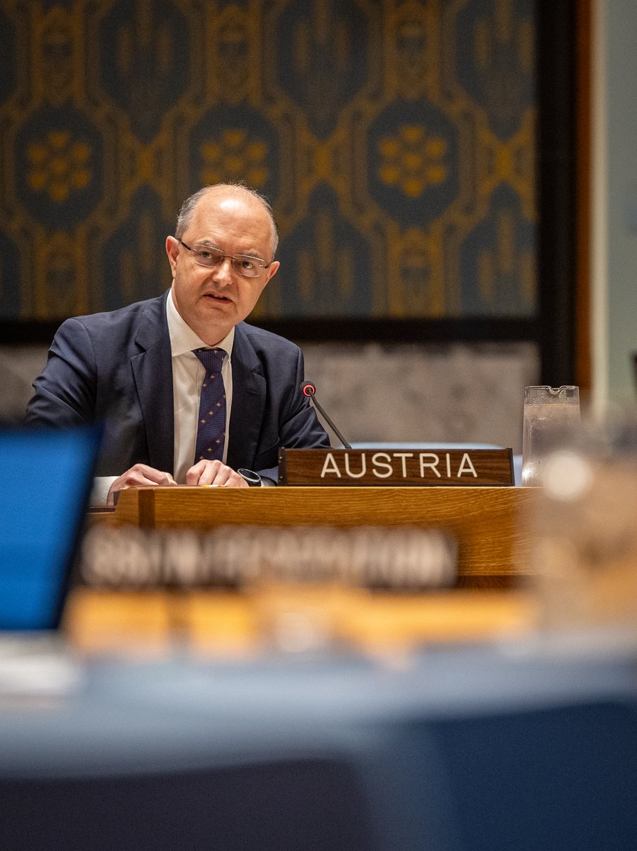 As a landlocked country, 🇦🇹 understands that maritime security is a shared responsibility. At today’s #UNSC debate, we reaffirmed our commitment to intl. law, regional cooperation, &amp; climate resilience — essential for peace &amp; security on land &amp; at sea. #MaritimeSecurity #UNCLOS