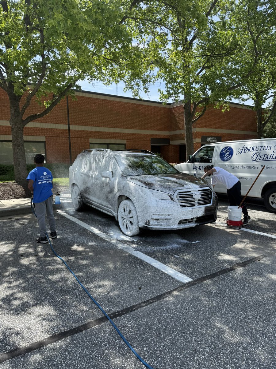 AbsolutelyLlc's tweet image. After our #fulldetail package, this Subaru Ascent looks as good as new!! 🚙🚿🛁🧴🪣🧽🧼🪥🧹 🤩💯#mobiledetailing #bringingautomotiveperfectiontoyou