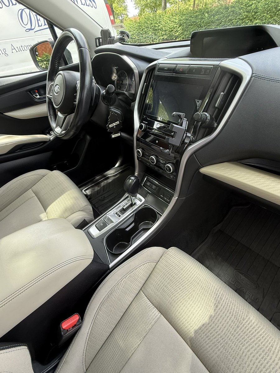 AbsolutelyLlc's tweet image. After our #fulldetail package, this Subaru Ascent looks as good as new!! 🚙🚿🛁🧴🪣🧽🧼🪥🧹 🤩💯#mobiledetailing #bringingautomotiveperfectiontoyou