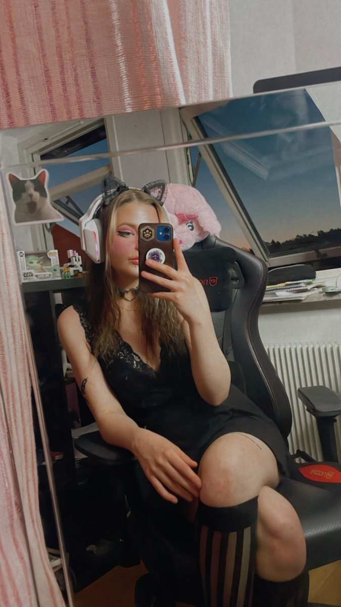 Trying to crawl my way back to Faceit lvl 3 🥲

Is tonight the night it finally happens?✨
Ttv/unicornpeps

#lilmix <a href="/Lilmixgg/">Lilmixgg</a>