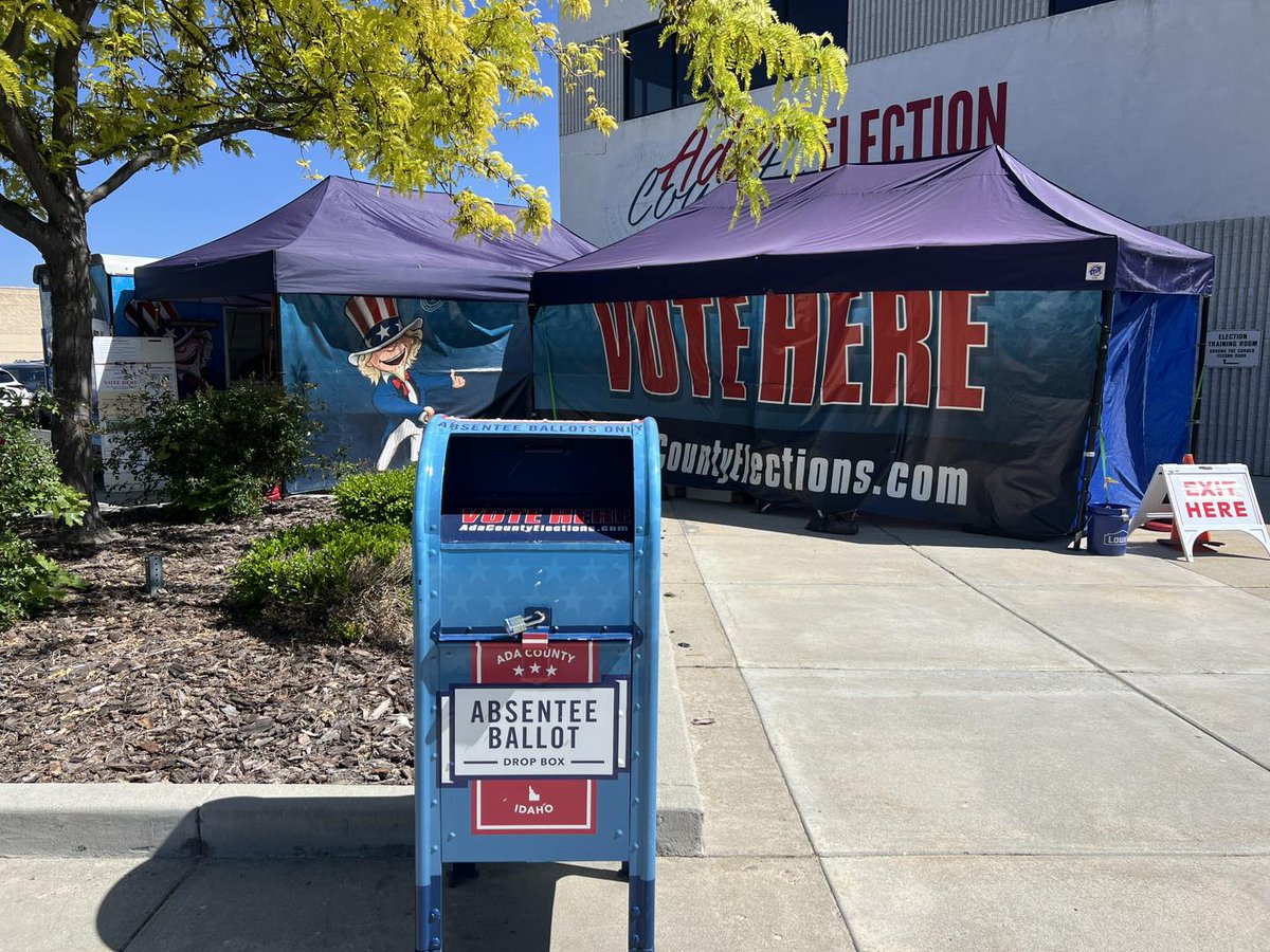 Still hanging on to your absentee ballot? It must be returned to our office by 8 p.m. TODAY! Visit one of our drop boxes around Ada County and drop it off!

➡️Ada County Elections 
➡️Meridian City Hall
➡️Eagle City Hall
➡️Kuna City Hall
➡️Star City Hall
➡️Boise City Hall