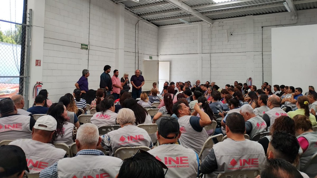 #EstaMañana  vocales de esta Junta Distrital se reunieron con personas funcionarias del  Comité Judicial Electoral 08 del <a href="/IEC_Coahuila/">Instituto Electoral de Coahuila</a> para establecer las acciones de coordinación en vísperas de la Jornada Electoral #1DeJunioVota