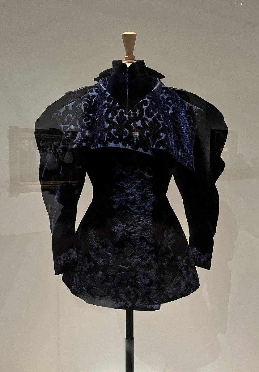 ByCamcouture's tweet photo. Quelques photos de l’exposition, de l’un des tout premier couturier, l’initiateur de la haute couture : Worth
Qui se tient au @PetitPalais_ https://t.co/yKRZ5Tzzht