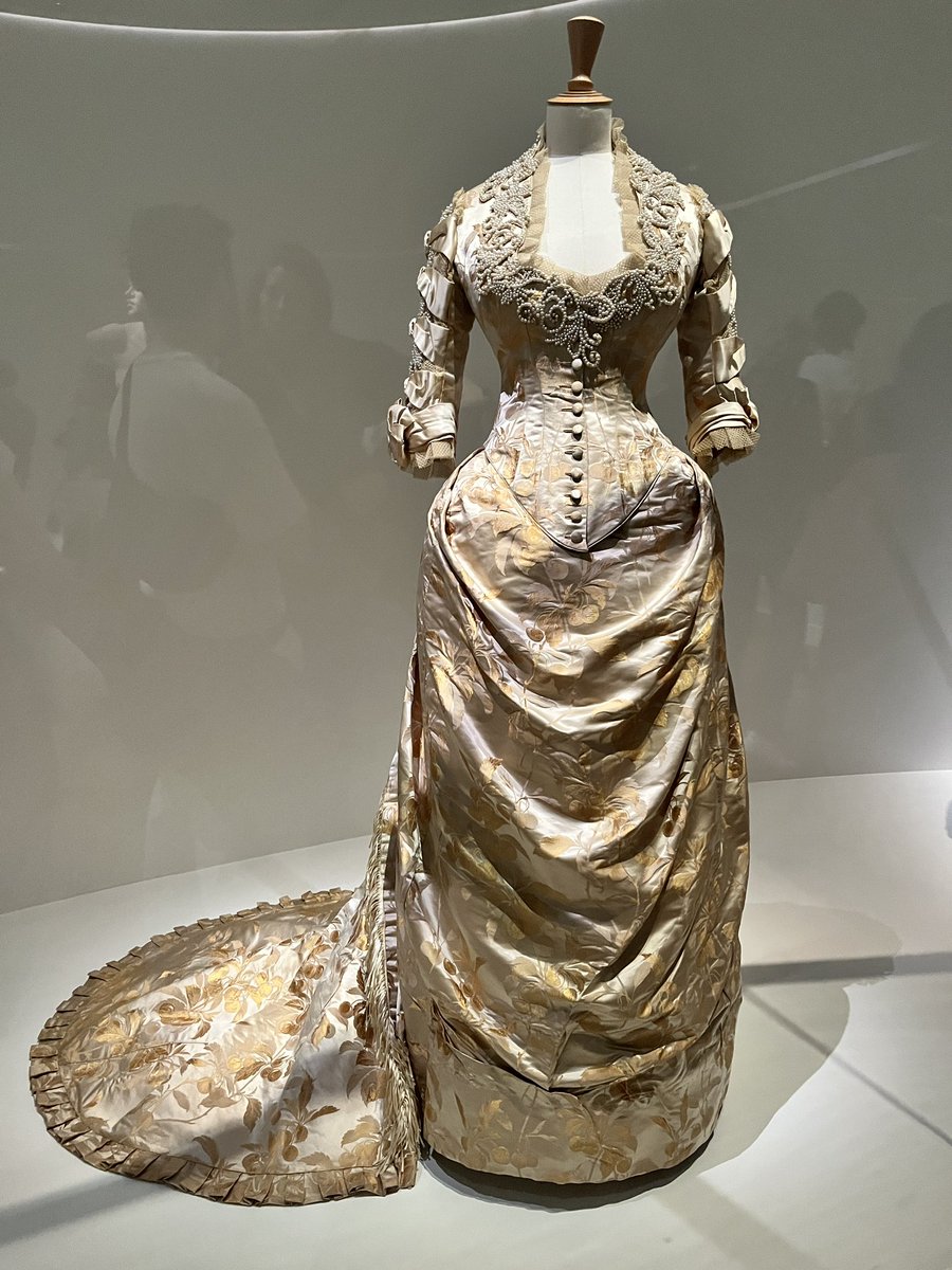 ByCamcouture's tweet photo. Quelques photos de l’exposition, de l’un des tout premier couturier, l’initiateur de la haute couture : Worth
Qui se tient au @PetitPalais_ https://t.co/yKRZ5Tzzht
