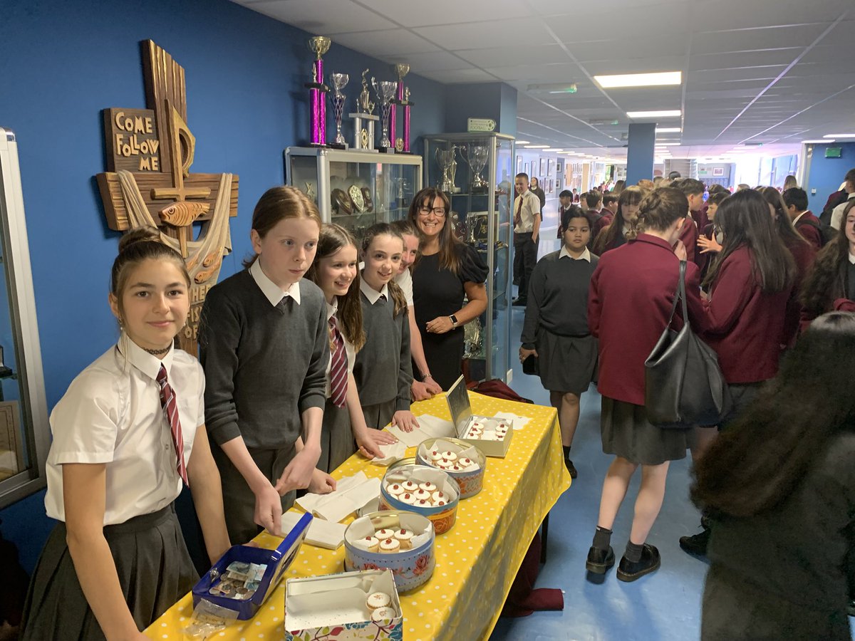Thank you to everyone who came along to support our World Bee Day Bake Sale, we raised an amazing £95 for Mary’s Meals!!! <a href="/stninianshigh/">Saint Ninian's</a> 🐝💛