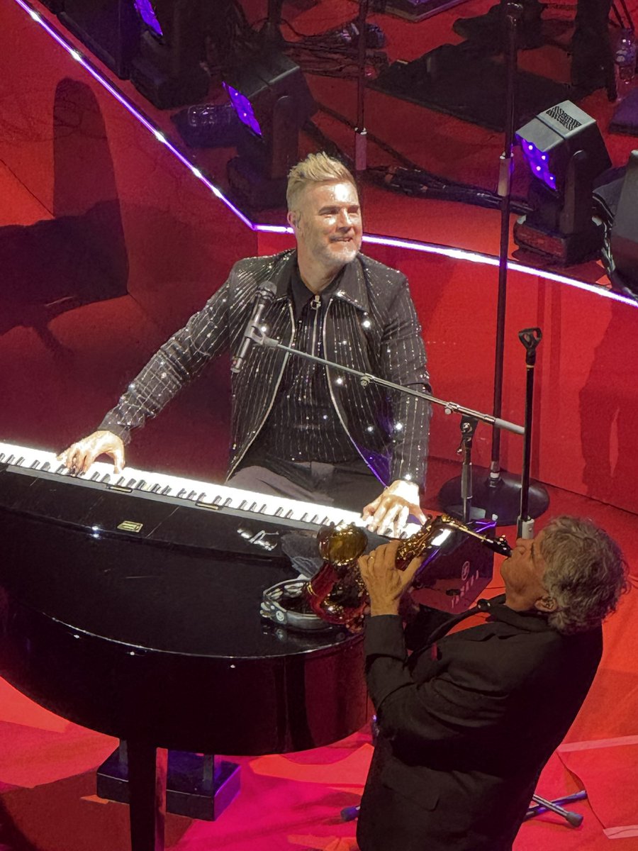 Jonathan Rowley (@jonathanrowley1) on Twitter photo Great night <a href="/GaryBarlow/">Gary Barlow</a> in <a href="/SheffCityHall/">Sheffield City Hall</a> Loved the intimate show. A voyage of 30 years of music. 👌 Great night <a href="/GaryBarlow/">Gary Barlow</a> in <a href="/SheffCityHall/">Sheffield City Hall</a> Loved the intimate show. A voyage of 30 years of music. 👌