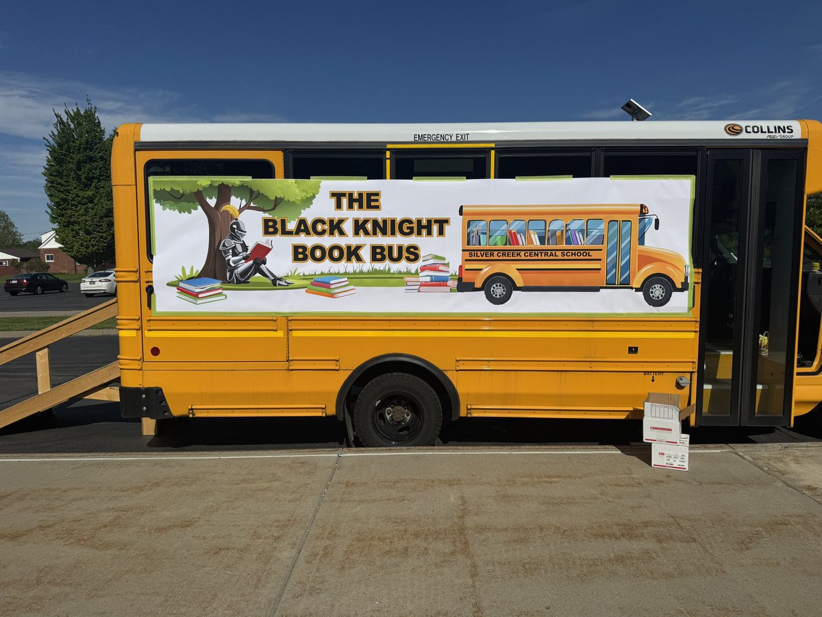 RalstonK's tweet image. The Black Knight Book Bus debut! The bus opens tonight at 6! #BKP #SCCARES